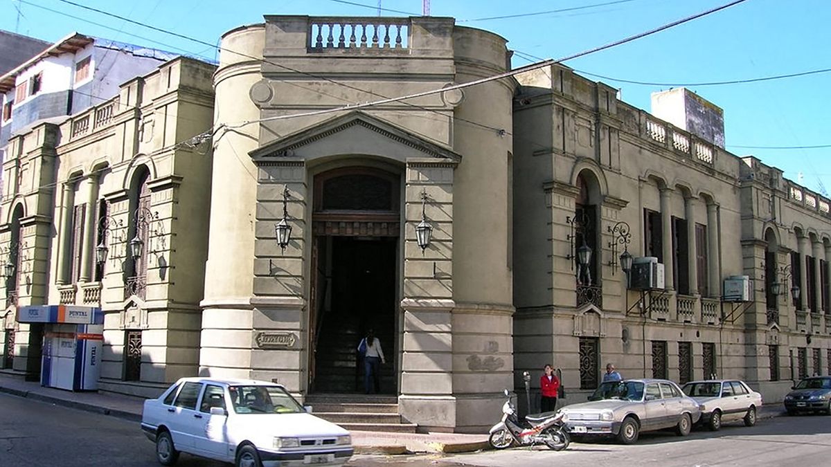 El edificio de Constitución y Moreno