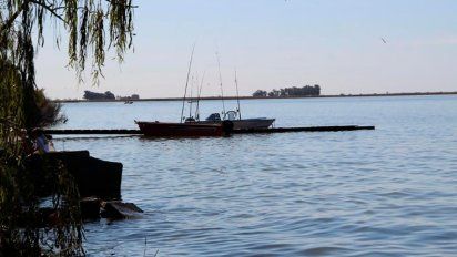 Hasta el 2023 no se podrá pescar de noche en lagos y lagunas de la provincia