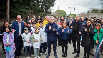 Llaryora inauguró la pavimentación de la Ruta Provincial S-528 entre Las Albahacas y Villa El Chacay Llaryora inauguró la pavimentación de la Ruta Provincial S-528 entre Las Albahacas y Villa El Chacay