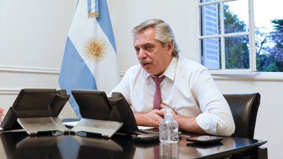 Alberto Fernández seguirá en aislamiento hasta el jueves