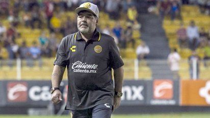 Maradona estuvo internado por un sangrado estomacal