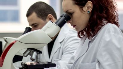 Se profundiza la fuga de los científicos: 10% ya dejó el Conicet y hay 30% menos de estudiantes