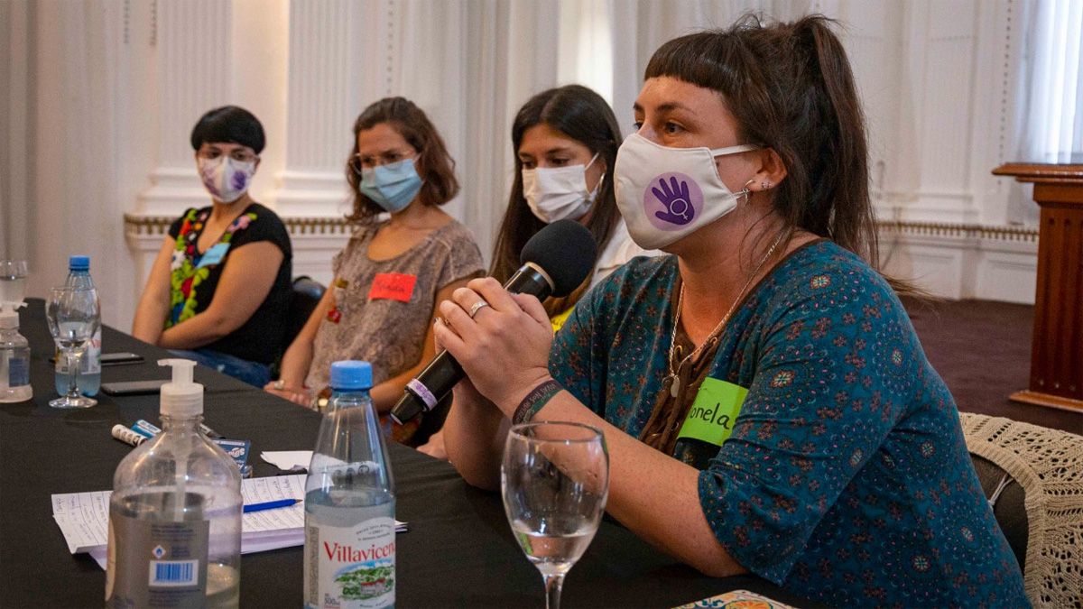 La capacitación apunta a la temática de género y las violencias.