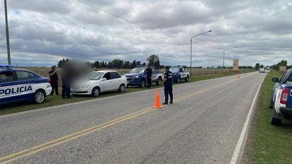 Los detuvieron en plena ruta luego de haber robado con inhibidores en Oliva