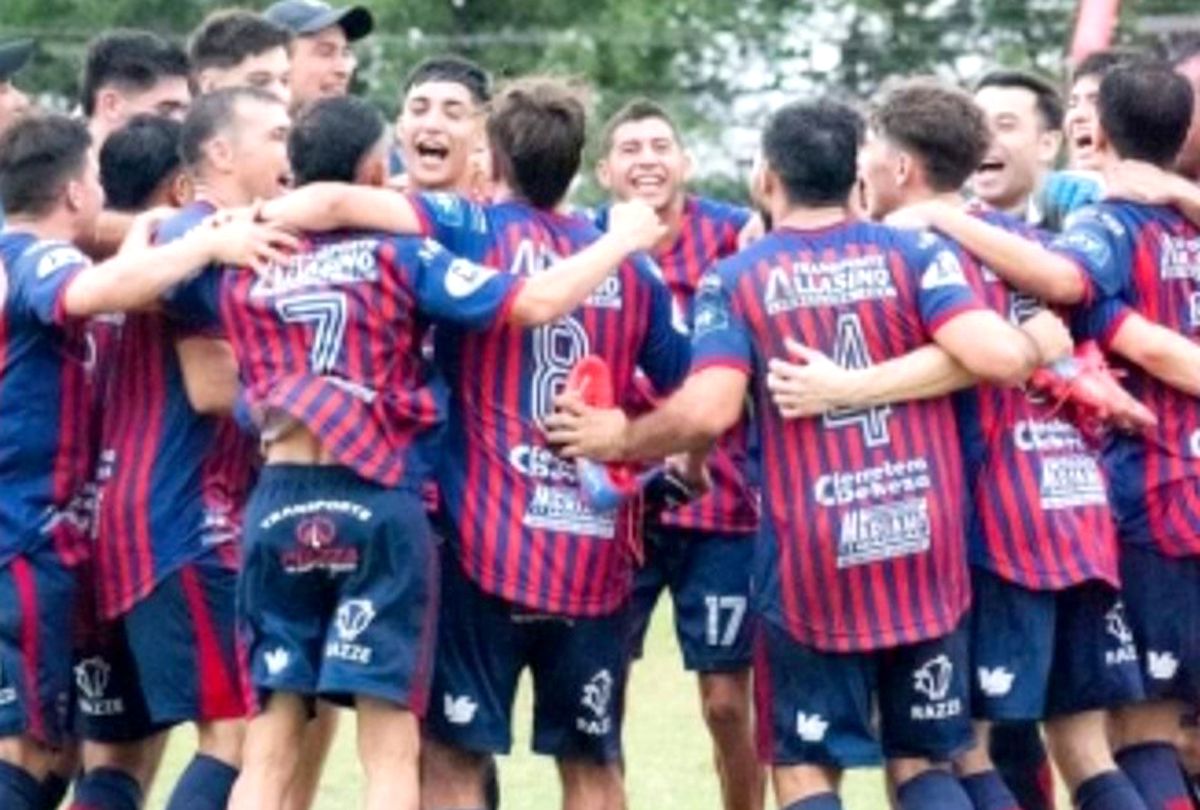 Gustavo Coria (DT) se ilusiona con poder contar con la base del equipo de San Lorenzo que jugó los cuartos de final del Torneo Provincial 2022. 