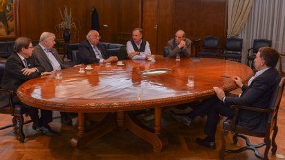 Dujovne consultó a cinco economistas sobre las políticas a implementar