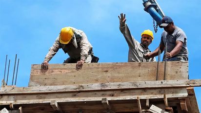 Con la obra pública paralizada, la construcción cayó en marzo 42,2% interanual