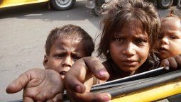 Aseguran que casi la mitad de los niños argentinos son pobres