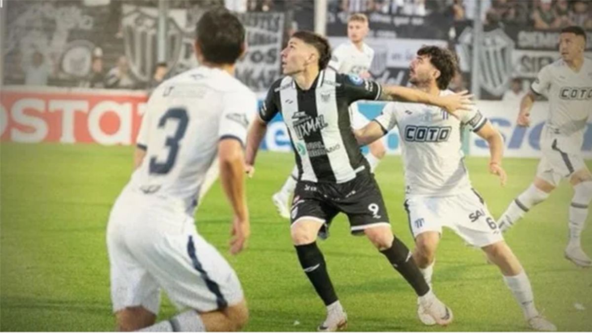 Estudiantes de Buenos Aires&nbsp;venció 1-0 a&nbsp;Tristán Suárez&nbsp;en el partido de vuelta de la segunda ronda del reducido por el segundo ascenso a la&nbsp;Primera División.&nbsp;