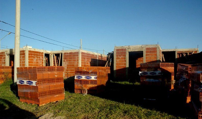 Construir una casa pequeña ya cuesta casi 1 millón de pesos