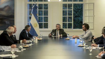 Alberto Fernández analizó con representantes de la UIA las medidas económicas