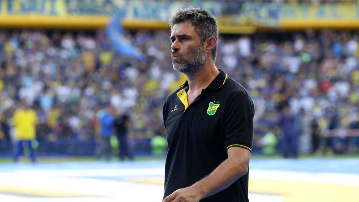 Julio Vaccari dejó de ser el DT de Defensa y Justicia