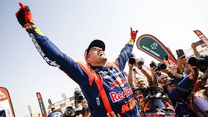Luciano Benavides ganó el Dakar 2026 en una remontada épica para levantar alto la bandera de Argentina en Yanbu