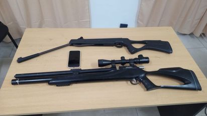 Un viaje en Uber terminó en un intento de asalto con rifles: los detenidos son menores