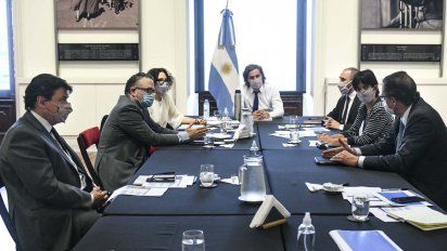 Primera reunión en busca de un pacto de precios y salarios