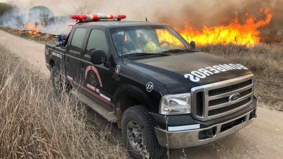 La principal lucha sigue en el Valle de Punilla: se sumaron bomberos del sur cordobés