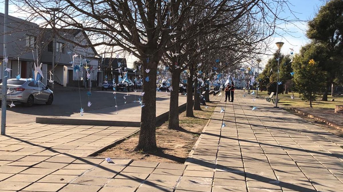 La plaza de la localidad se vio cubierta por los colores de Argentina.
