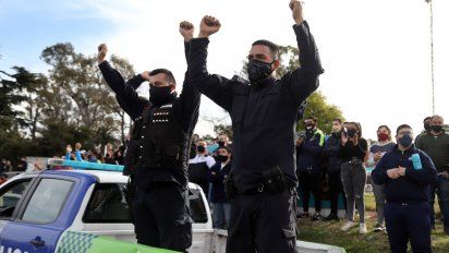 Agentes de la Policía bonaerense realizan la segunda jornada de protesta
