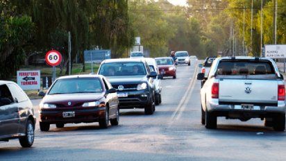 En el fin de la ola de calor, recambio turístico y alto tránsito en las rutas 