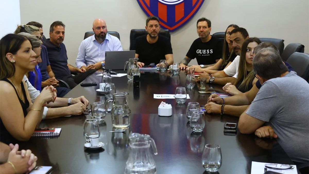 Los integrantres de la Comisión Directiva transitoria de San Lorenzo.