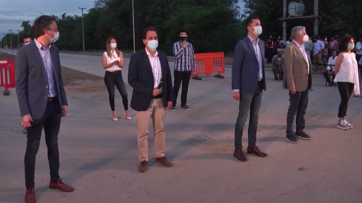 Los diputados Carlos Gutiérrez y Claudia Márquez también participaron del acto.