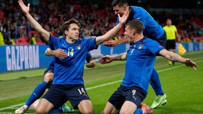 Italia y Dinamarca están en cuartos de la Eurocopa