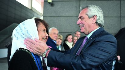 Alberto Fernández reivindicó al Conicet y cruzó a Milei