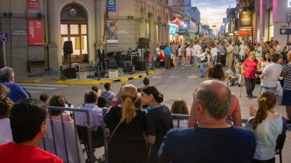 Música y solidaridad en pleno centro de la ciudad