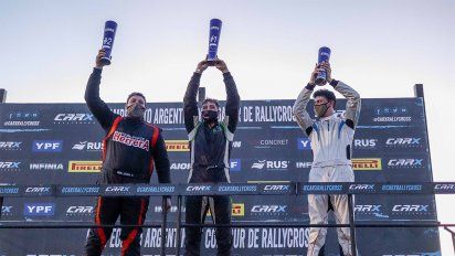 La lluvia no opacó las grandes carreras del Top Race y del CarX Rally Cross en el autódromo