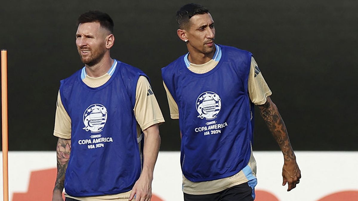 Lionel Messi y Angel Di María compartirán hoy cancha por última vez con la camiseta albiceleste. Fideo se despide de la selección.