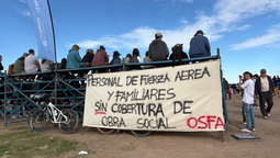 afiliados de osfa reclamaron por el corte de la cobertura medica durante la llegada de los f-16