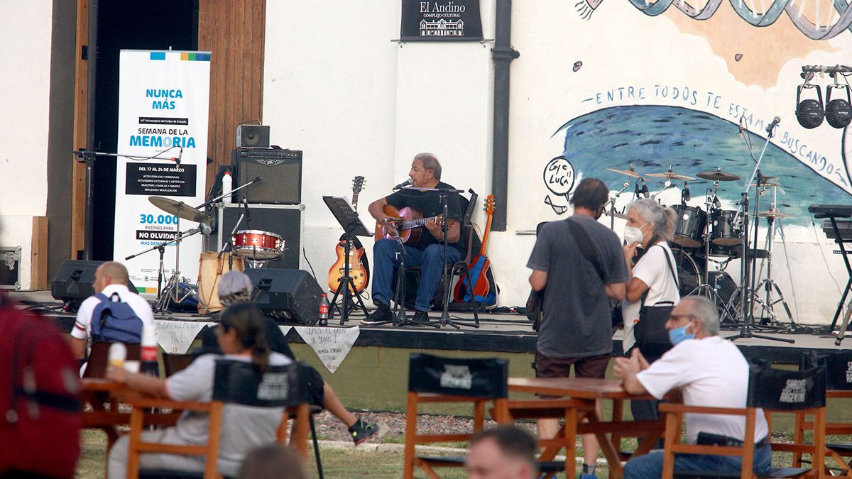 La música en vivo no faltó en el Festival Cultural por la Memoria.