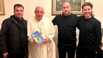 El papa Francisco recibió a un sobreviviente de Cromañón y a los integrantes de la banda Callejeros