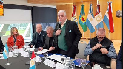 Reunión de ministros del agro con Vilella en Córdoba: planteos por etanol, lechería y cerdos