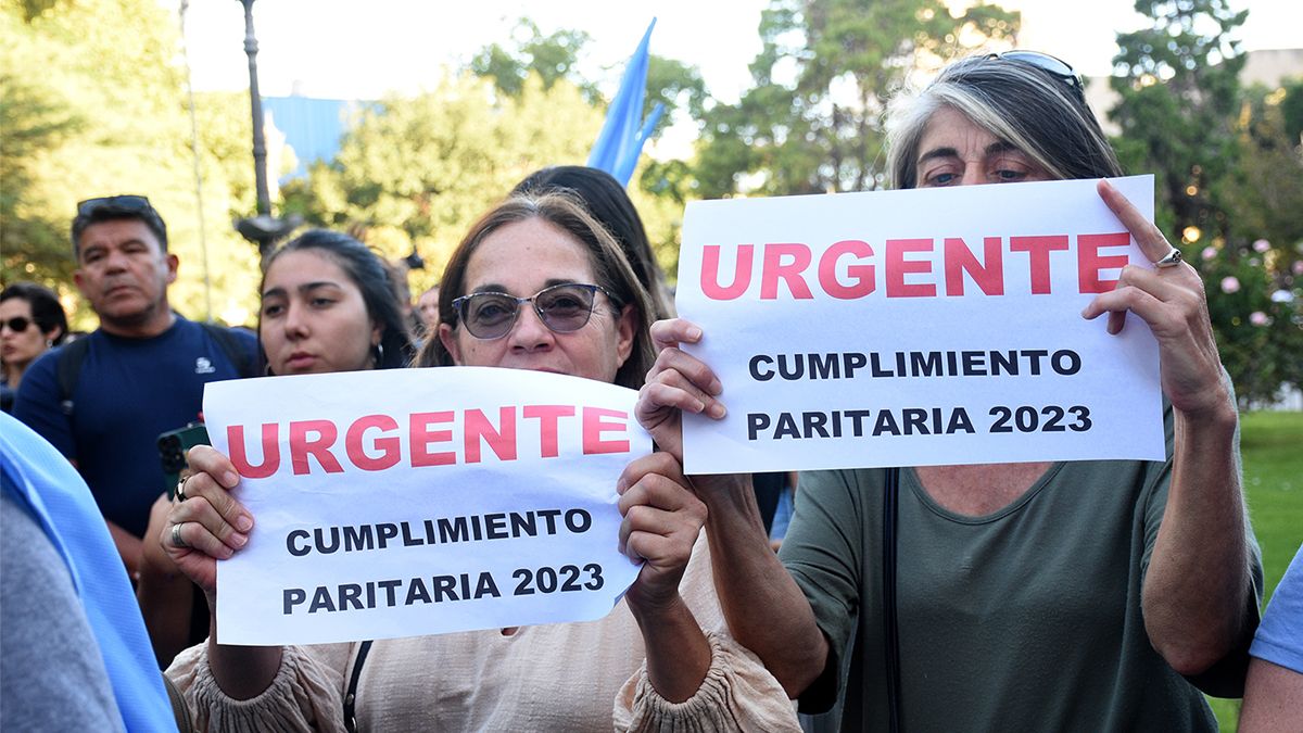 Paro y manifestación docente en Río Cuarto. Foto: Estela Zogbe.