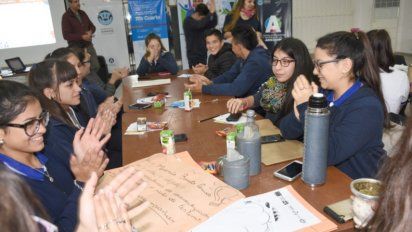 “Tenemos compañeros que caen en mal estado a la escuela y queremos ayudar”