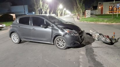Un motociclista con una fractura en un choque en Banda Norte
