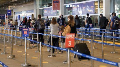 Por orden de la Justicia, autorizan el regreso inmediato de dos personas varadas en EEUU