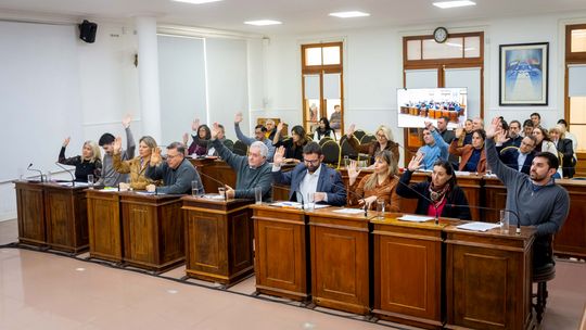 Todos los concejales votaron a favor el megaplan de obras. Todos los concejales votaron a favor el megaplan de obras.