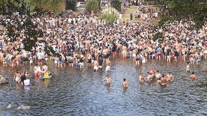 En Santa Rosa, los jóvenes volvieron al río sin barbijo ni distanciamiento