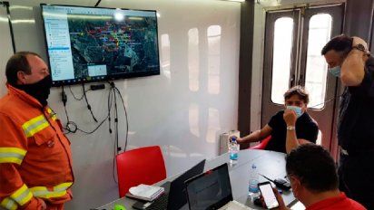 Operativo: 400 bomberos y 11 aviones combaten el fuego; hay 3 detenidos
