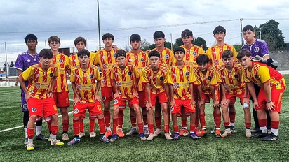 Festejos de los pibes de Alem y Universitario en el tercer capítulo