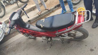 Se conducían en una moto robada y fueron detenidos