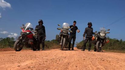 Tres amigos del sur cordobés recorren el Amazonas en moto