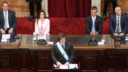 Milei convocó a gobernadores y dirigentes a firmar el 