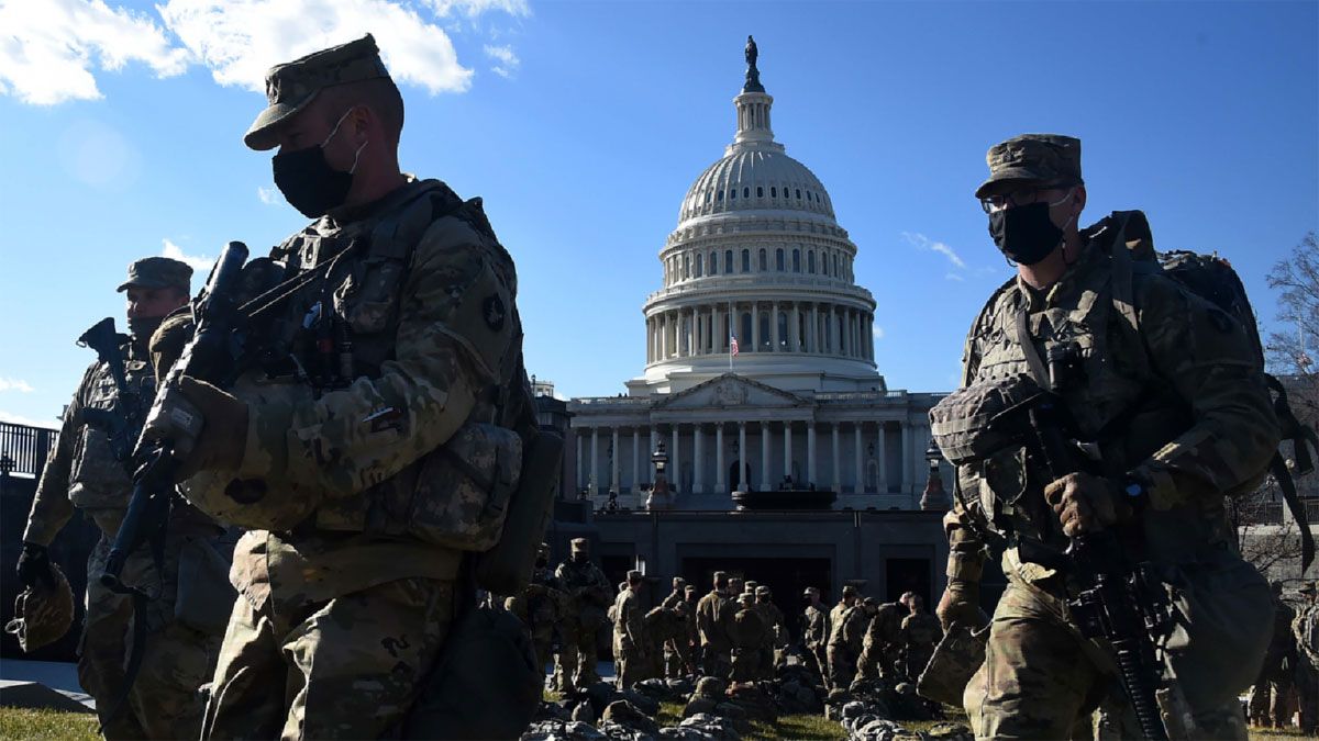 La ciudad de Washington es vigilada por 25 mil miembros de la Guardia Nacional.