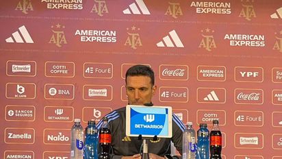 Lionel Scaloni terminó enojado por la derrota y por acciones del árbitro
