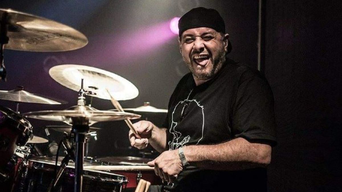 Murió en pleno concierto Bin Valencia, ex baterista de Almafuerte