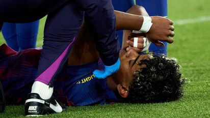 Lamine Yamal se lesionó metiendo un gol en Barcelona y encendió las alarmas en España