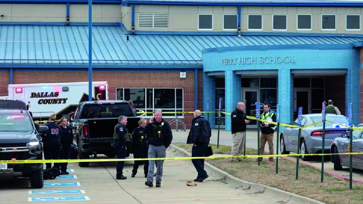 Un niño murió en un tiroteo en un colegio de Estados Unidos